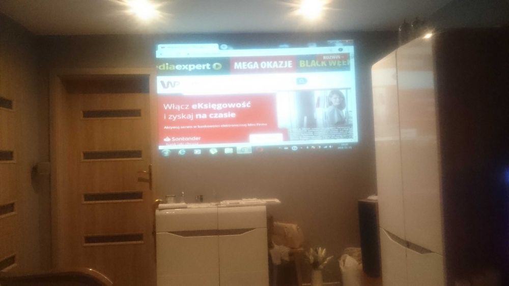 Zamienię projektor multimedialny na Lornetkę