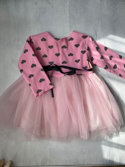 Плаття на дівчинку