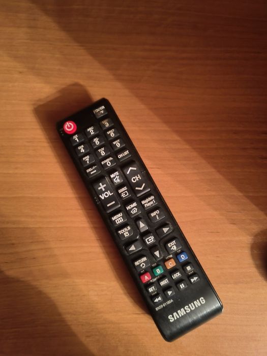 Monitor przemysłowy Samsung dm32e 32 cale