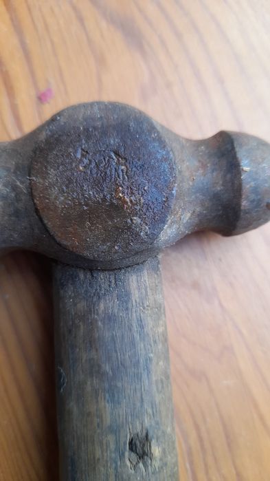 Martelo de bola marca (jaguar)