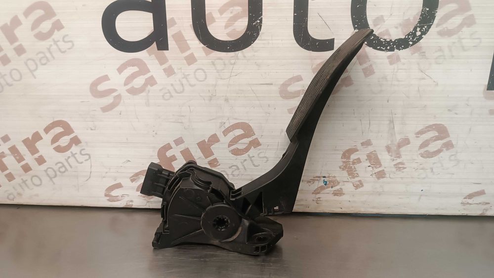 Pedal do acelerador OPEL Astra J 09-15 13252702
