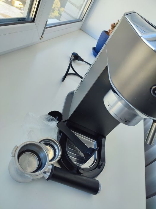 Кофеварка Delonghi