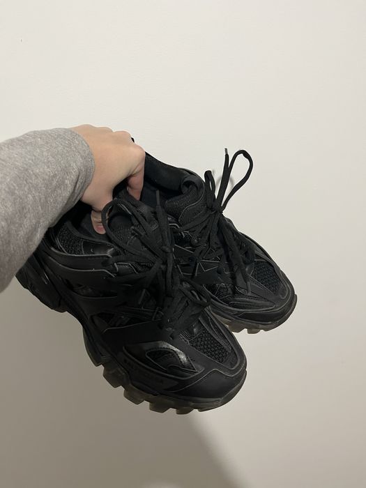 Balenciaga track 1 total black