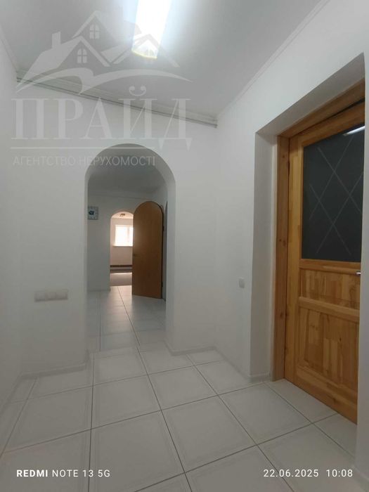 Напівпідвальне приміщення в Центрі міста Суми