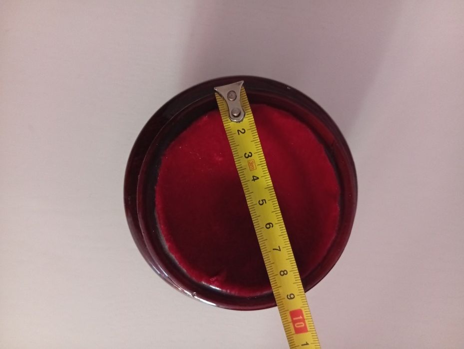 Expositor em madeira e veludo