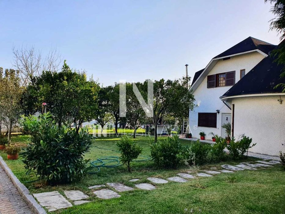 Moradia de Chalé Romântico