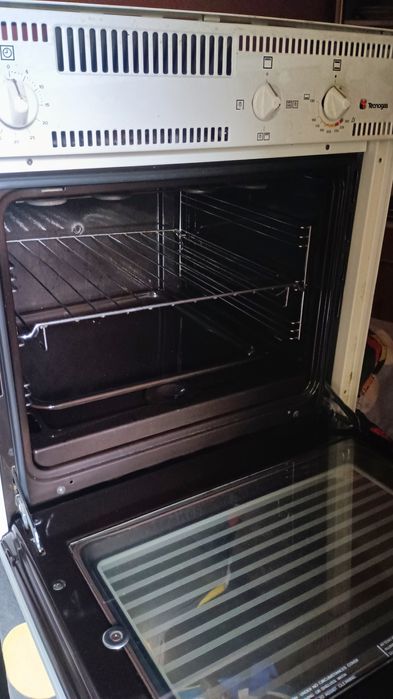 Fogão a gás e elétrico