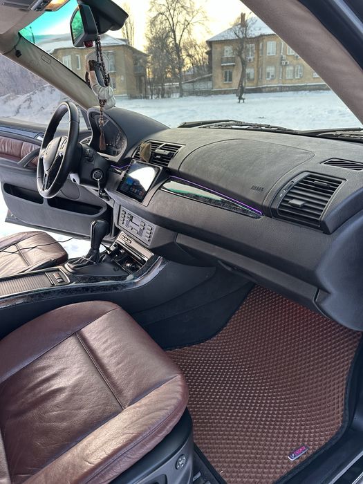 BMW X5 E53 4.4 в отличном состоянии