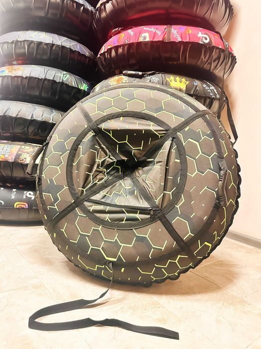 Крутий тюбінг тюбинг плюшка таблетка ватрушка тюба санки надувні