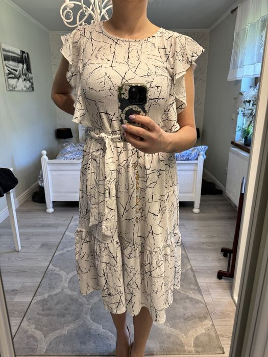 Nowa sukienka. Reserved. M