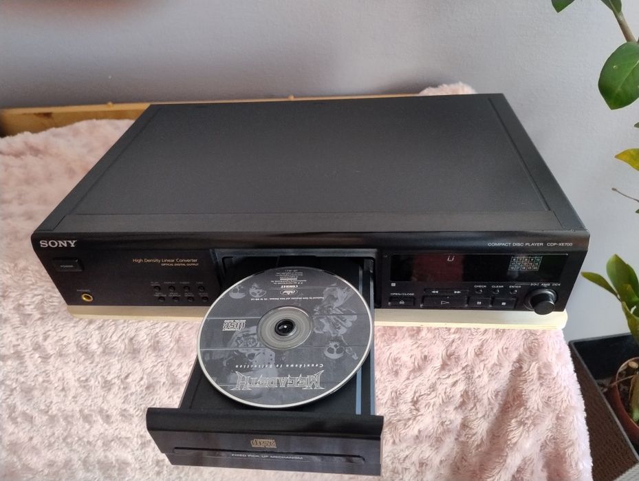 Sony cdp xe 700 qs