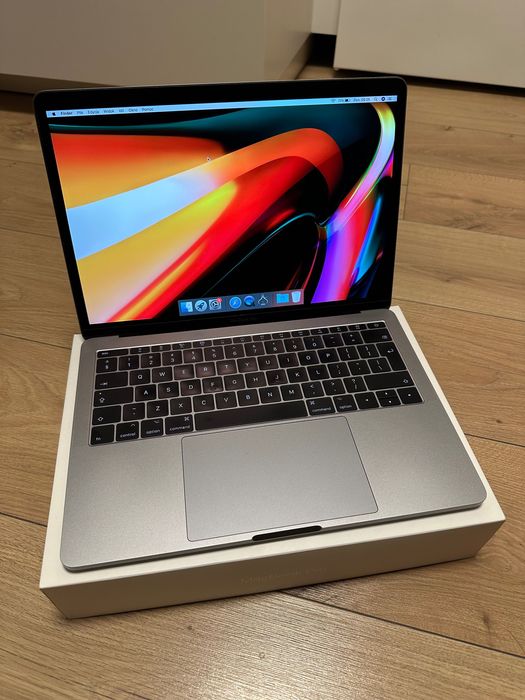 MacBook Pro 13,3” 16/256 GB w idealnym stanie! Bateria 200 cykli!
