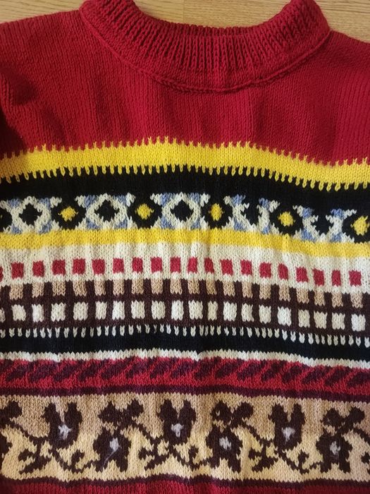Кофта в'язана ручної роботи
