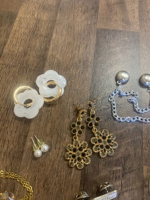 Біжутерія к гарному стані, є ПОДАРУНОК при покупці! Ціна договірна!!!