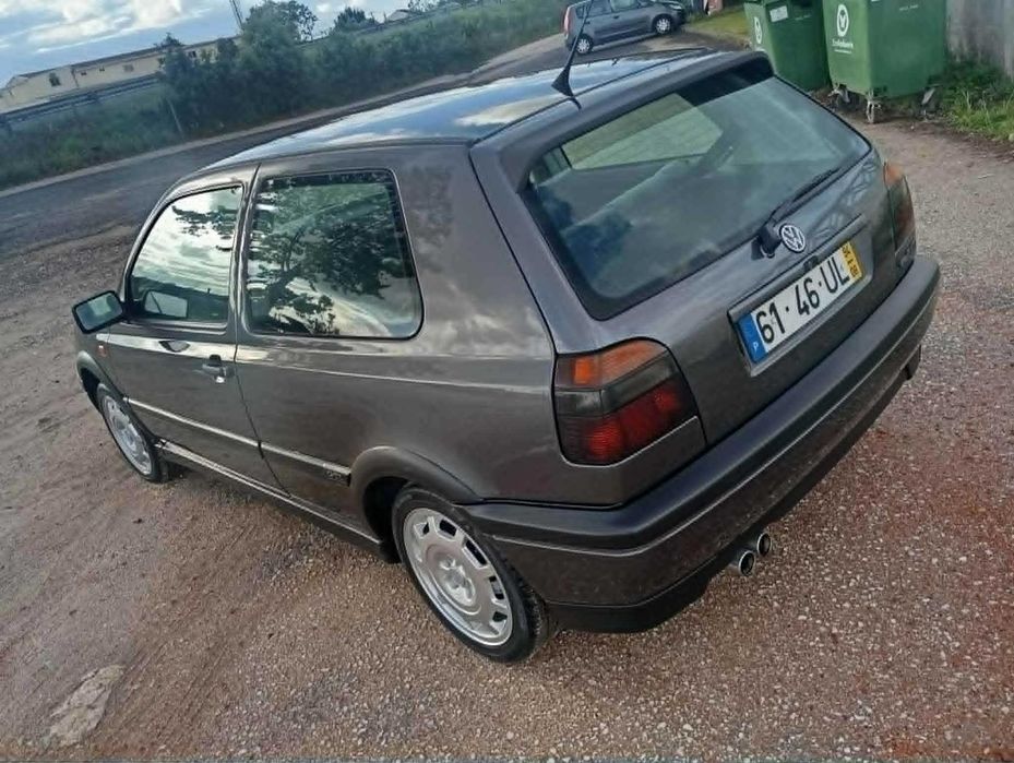 Volkswagen Golf GTI 2.0 8V