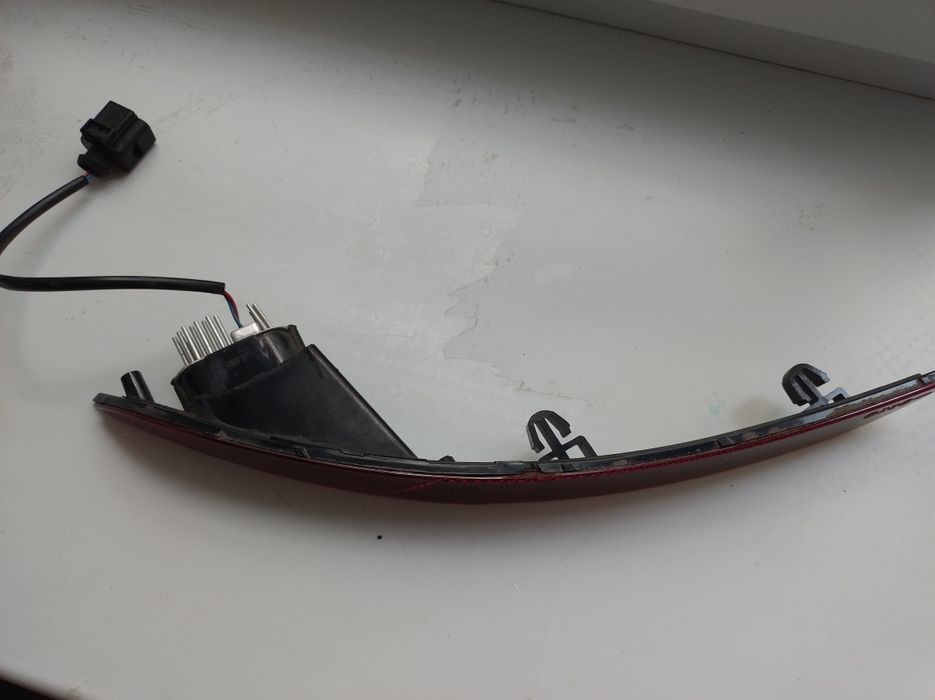 Продам бу задний противотуманный котофот на шкоду карок