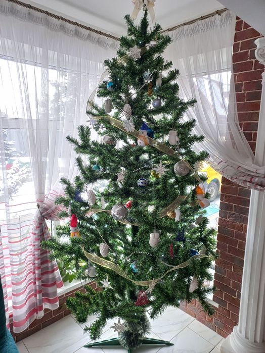 Штучна ялинка 2.60 см, висока