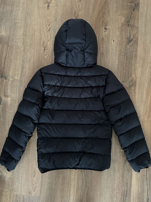 Пуховик Nike в размере S (оригинал)