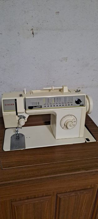 Máquina de costurar Singer