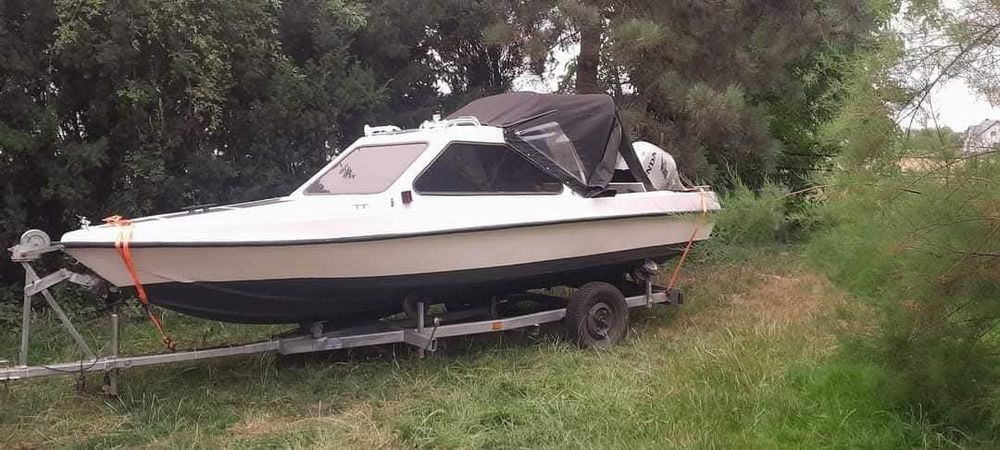 Łódź motorowa Skorpa , silnik Honda 50hk plus przyczepa.
