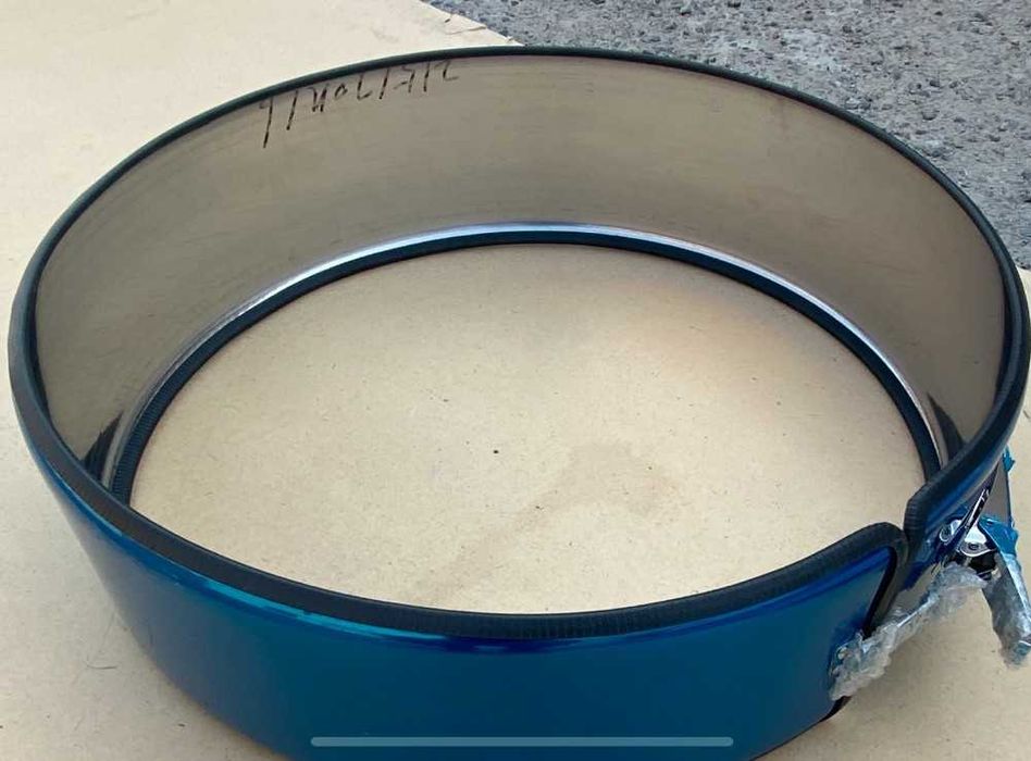 Чехол запаски металлический (нерж) на Mitsubishi 265 65 17 Toyota