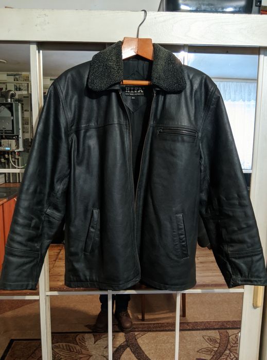 Продам куртку кожаную