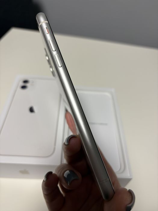 Iphone 11 білий 64 ГБ 2020 року