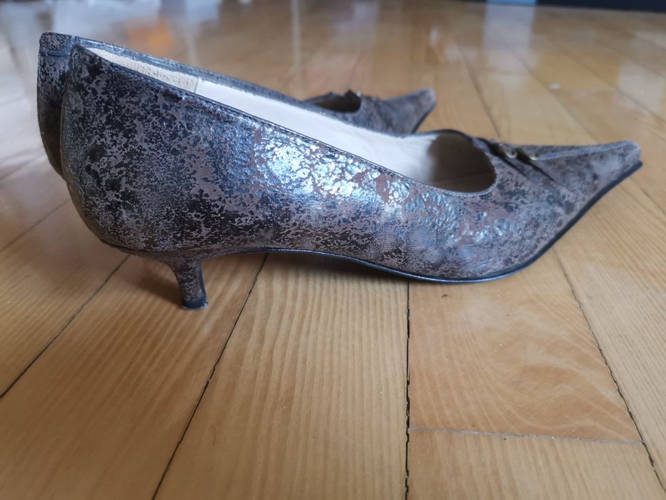 Czółenka damskie, skórzane Nowe