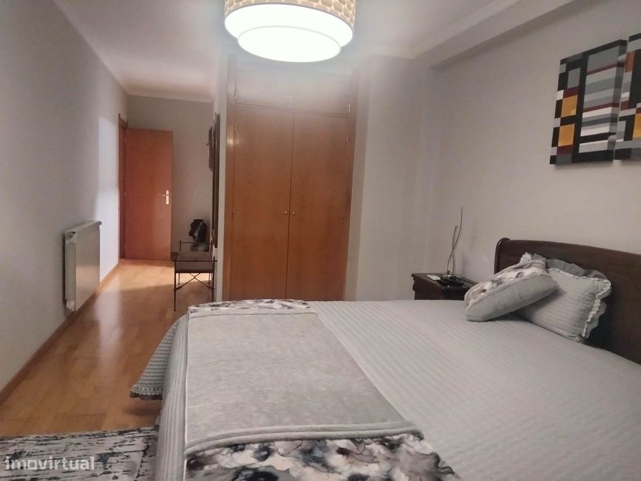 Apartamento T5 Venda em Marco,Marco de Canaveses — Alpendorada, Várzea E Torrão, Porto