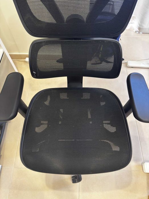 Cadeira de Escritório Ergonômica com Apoio para Os Pés