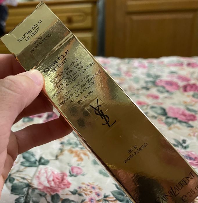 Base líquida Yves Saint Lourent touch eclat