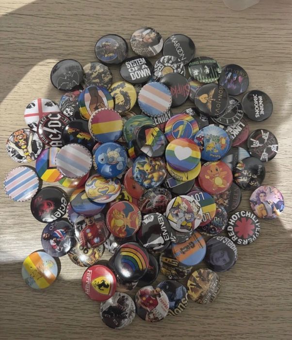 Pins/crachás personalizados