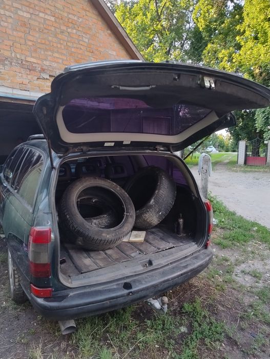 Опель Омега Б (Caravan) 1996р.