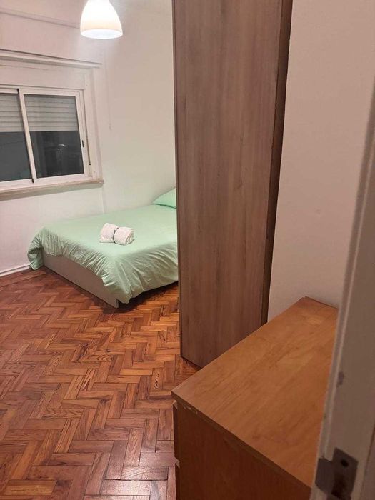 Quarto Casal Corroios 2 Km Estação Comboios