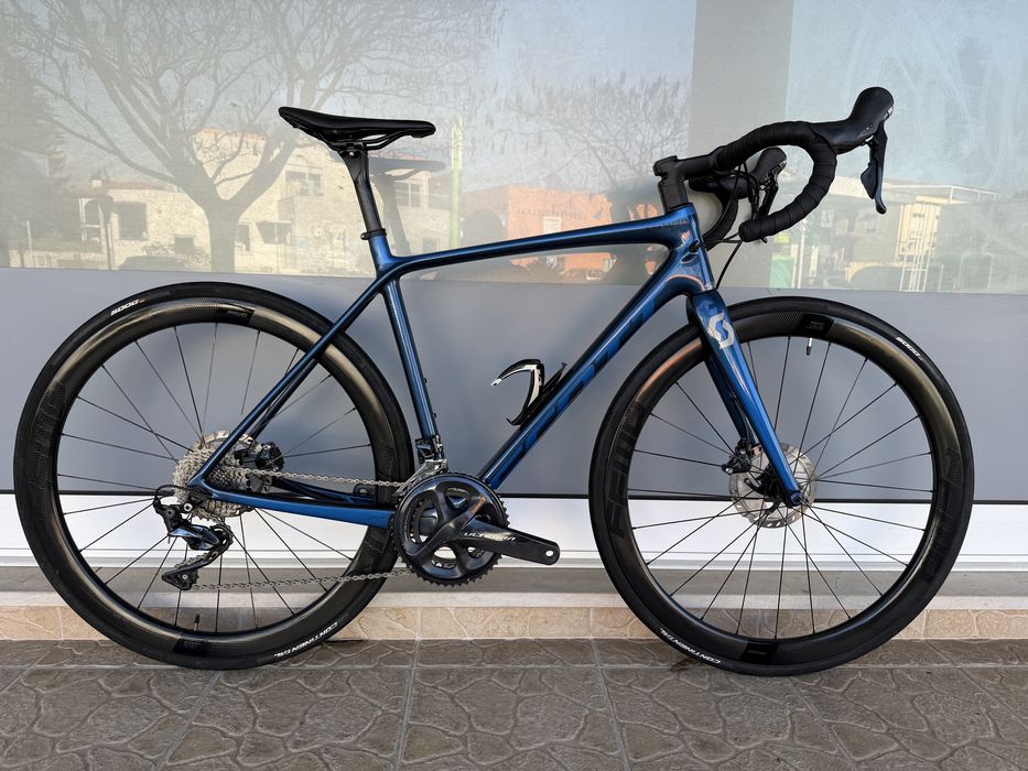 Bicicleta Scott c/rodas em carbono - Disco