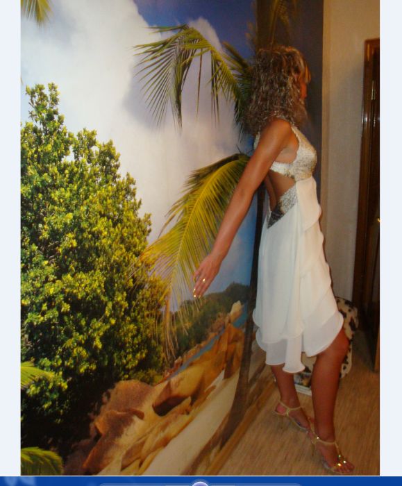 Нарядное вечернее платье