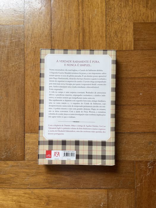 Livro: Um Caso Tipicamente Inglês de Elizabeth Edmondson