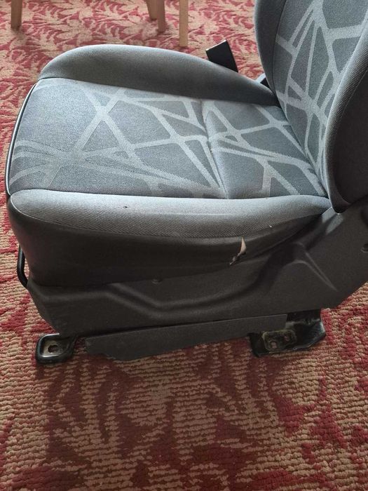 Водійське сидіння ford connect