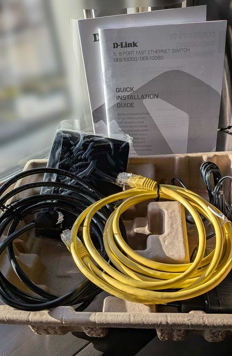 Switch de secretária Fast Ethernet de 5 portas D-Link DES-1005D