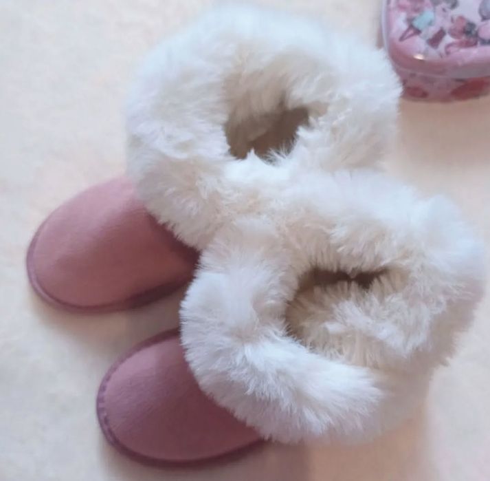 Знижка. Угги  Primark на дівчинку. Нові.