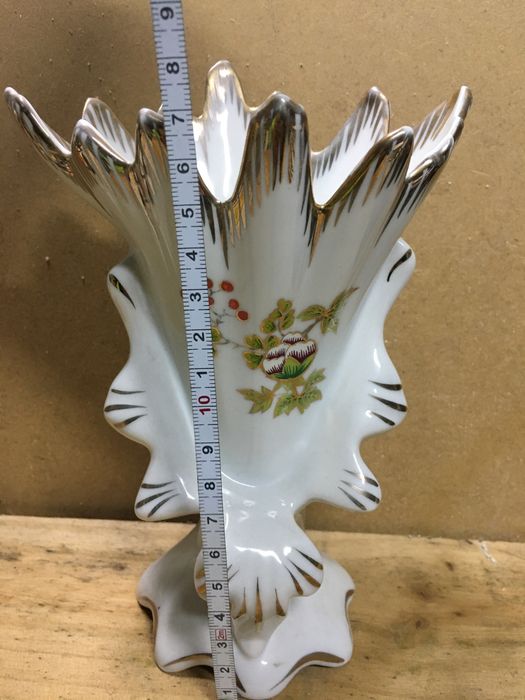 Jarra em porcelana Portuguesa