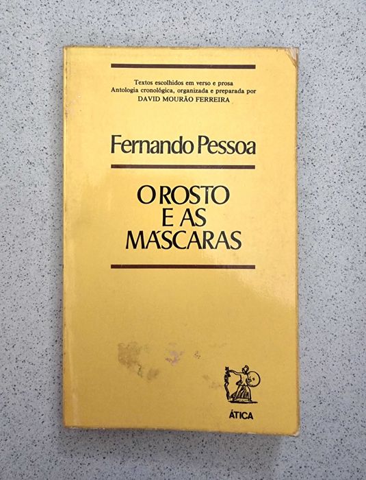 Livro "Fernando Pessoa - O Rosto e as Máscaras"