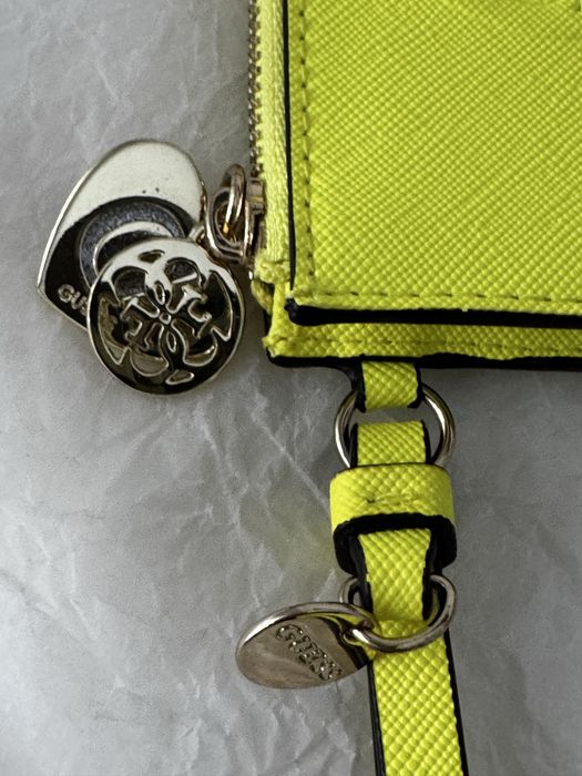GUESS- Porta moedas e cartões