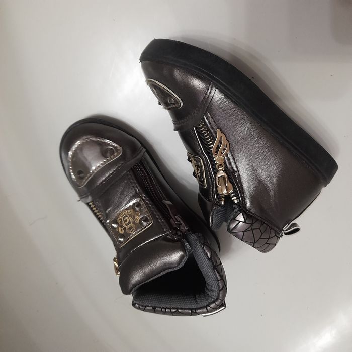 Buciki dla dziewczynki 26