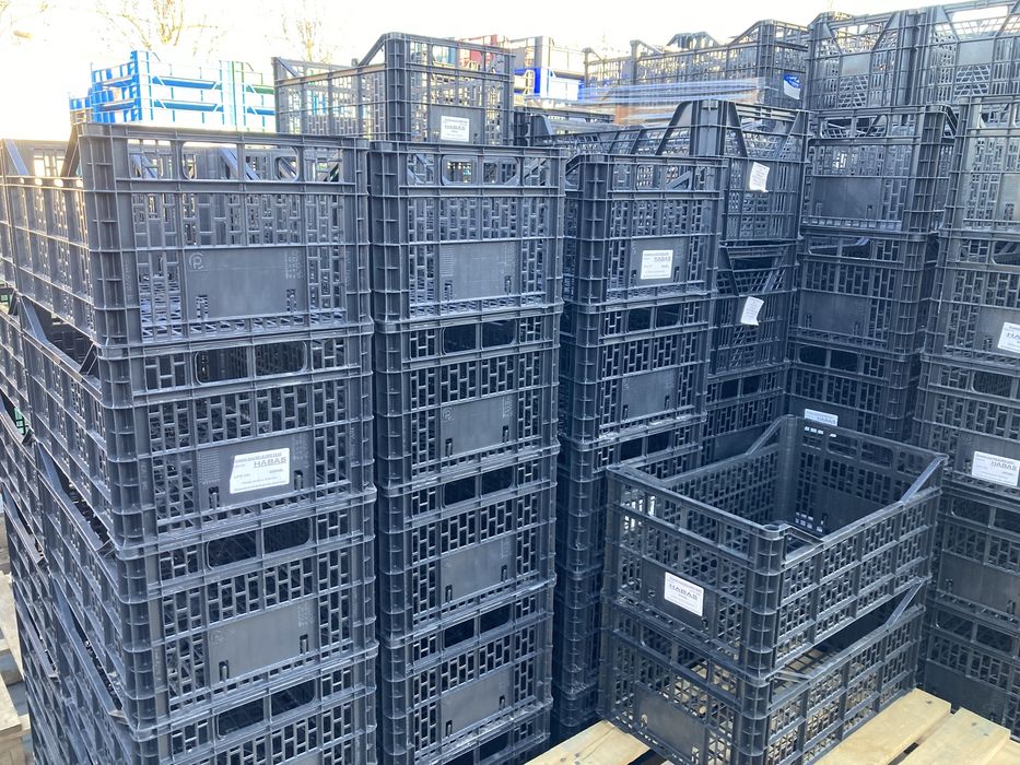 Skrzynka plastikowa na slimaki okolo 5 kg