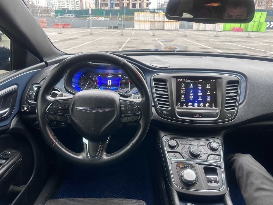 Chrysler 200S 3.6 2015 газ/бенз