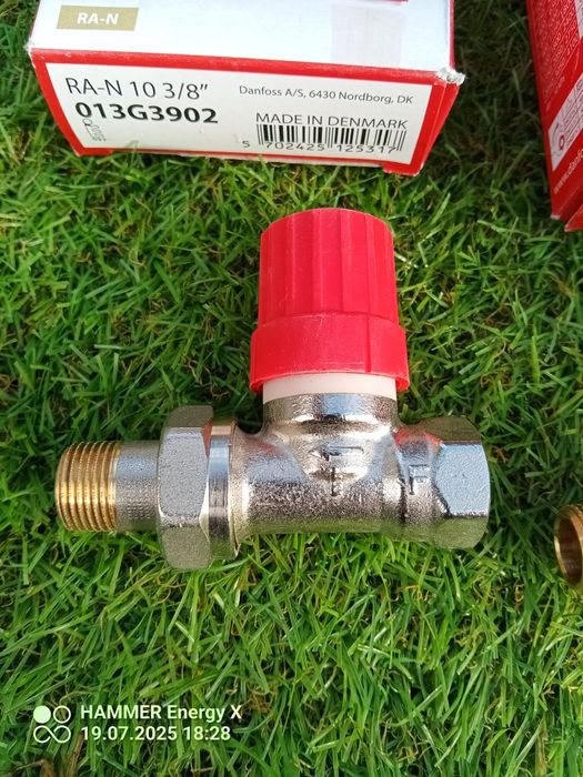 Zawór termostatyczny danfoss 3/8 prosty
