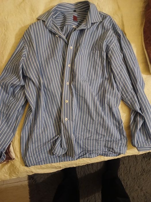 Koszula z długim rękawem i kołnierzem