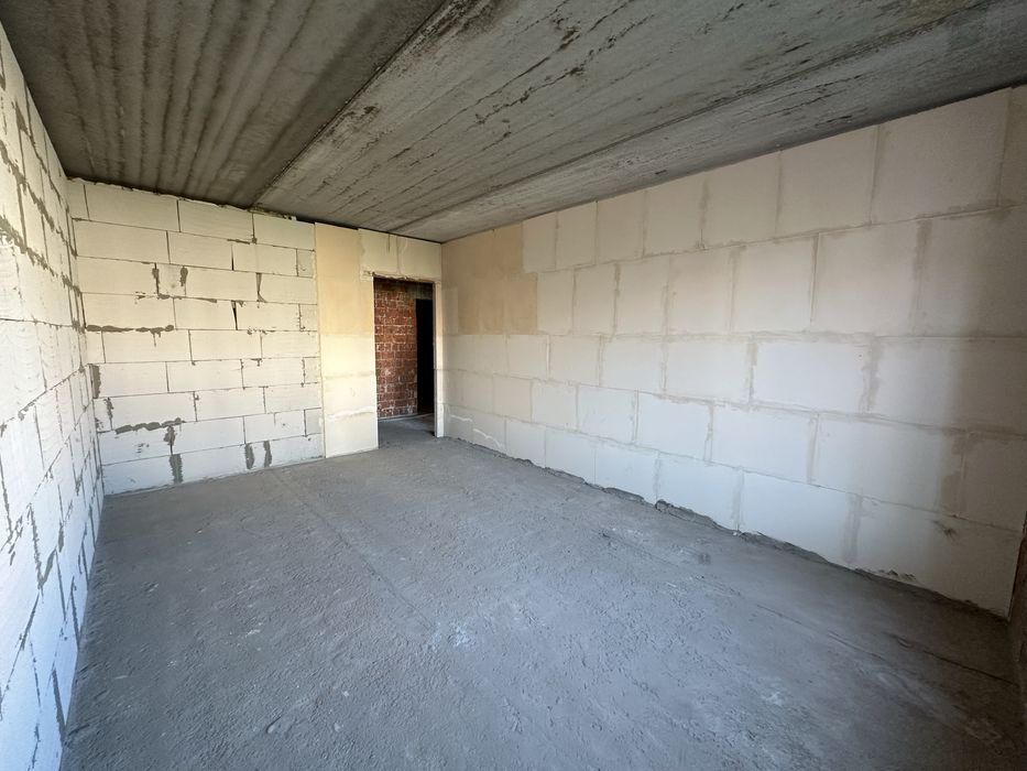 Продам 2к квартиру 67м2 в зданому будинку ЖК  Петрівський квартал