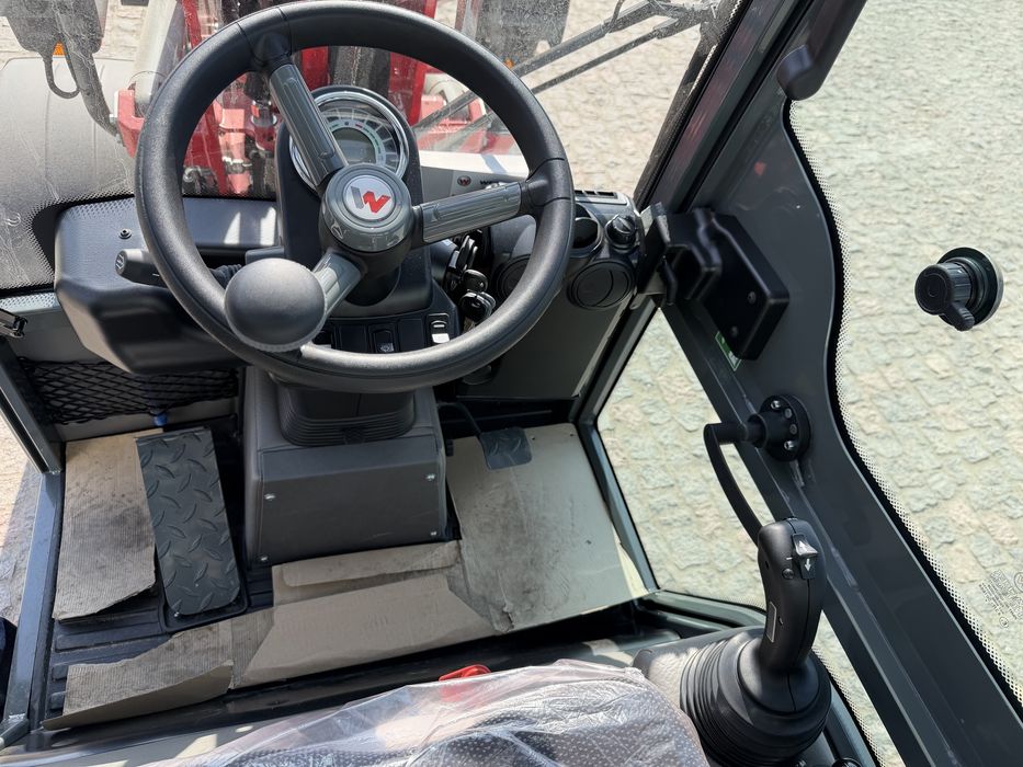 Компактний фронтальний навантажувач Weidemann Hoftrac 1280